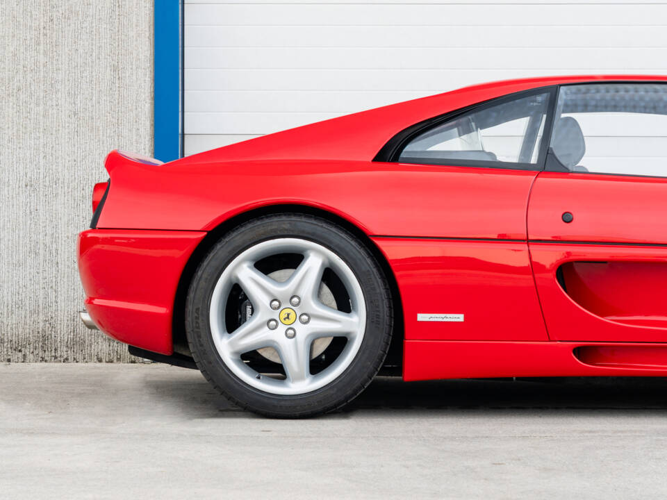 Imagen 15/89 de Ferrari F 355 Berlinetta (1996)