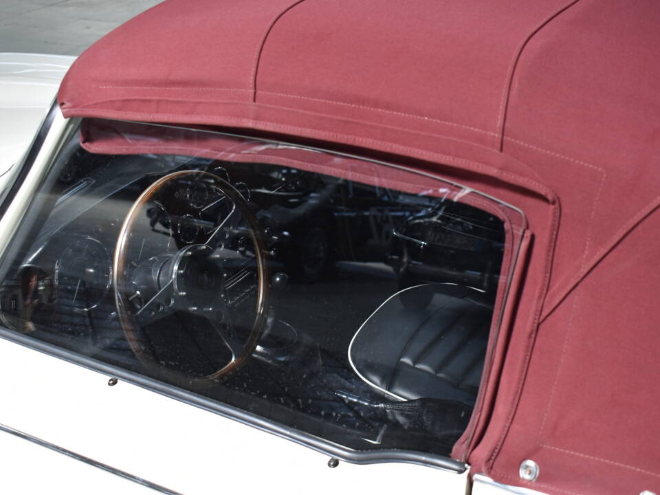 Bild 36/41 von Triumph TR 4A IRS (1965)