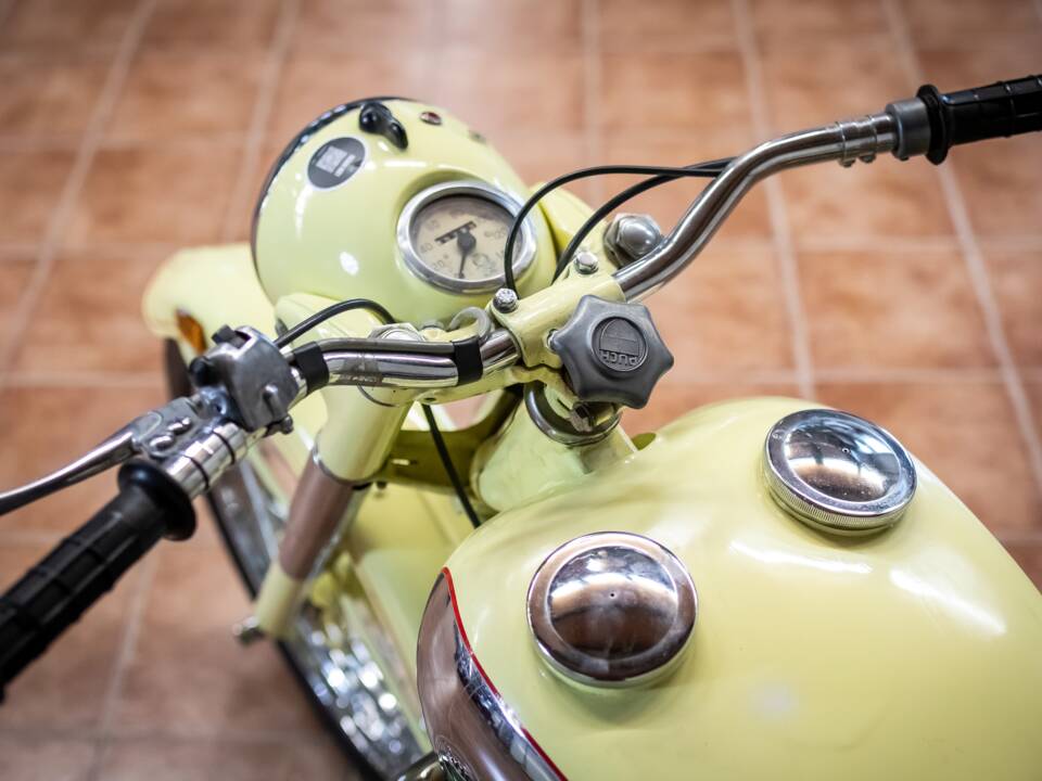 Image 5/13 de Puch 250 TF (1950)