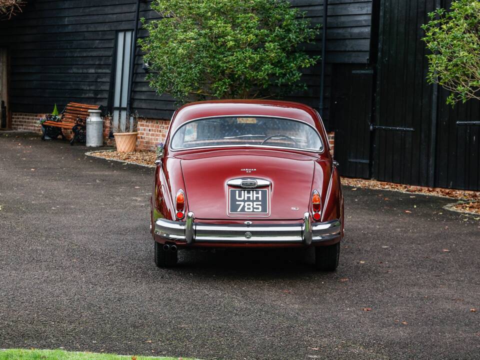 Image 15/42 of Jaguar Mk II 3.8 (1962)