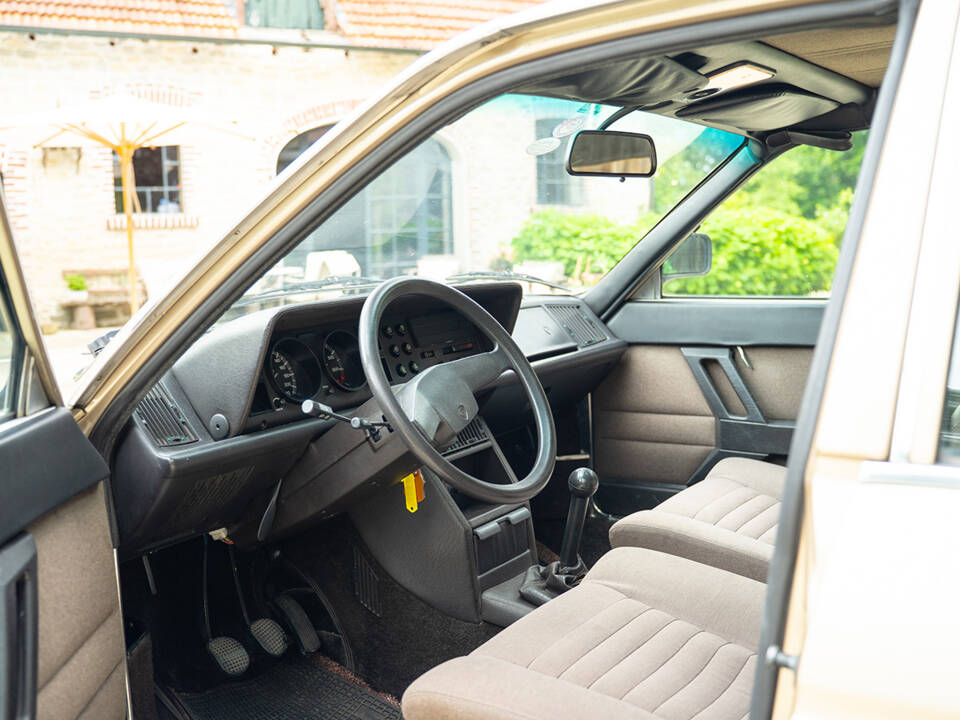 Bild 24/45 von Lancia Gamma 2000 (1977)