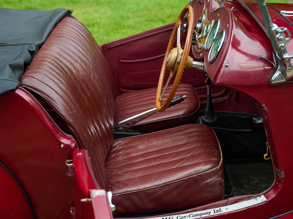 Image 29/50 of MG TD (1953)