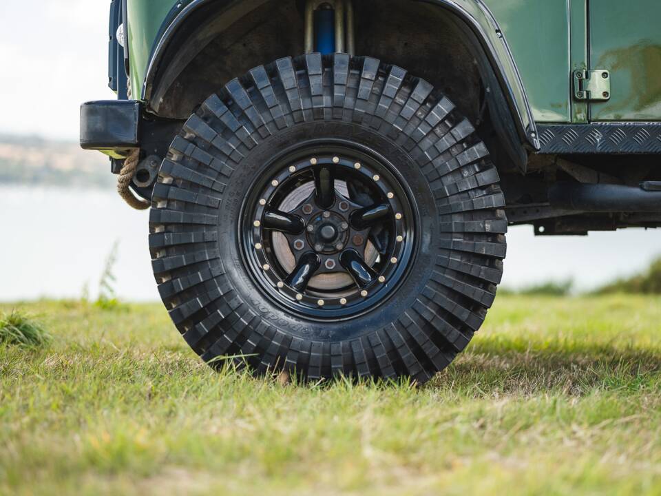 Immagine 18/50 di Land Rover Defender 110 (2005)