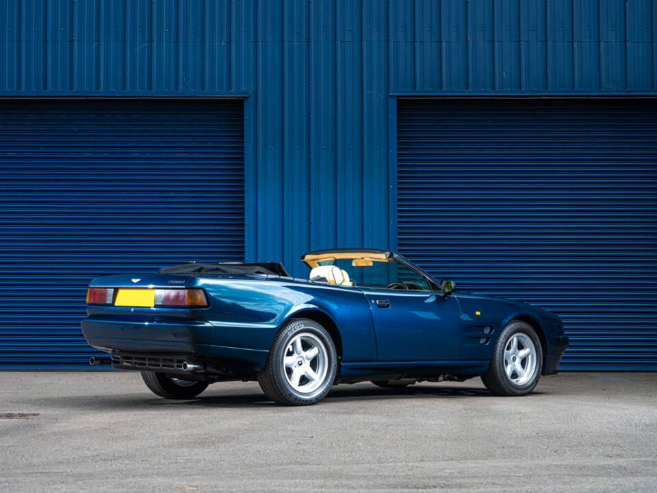 Image 2/36 de Aston Martin Virage Volante (1995)