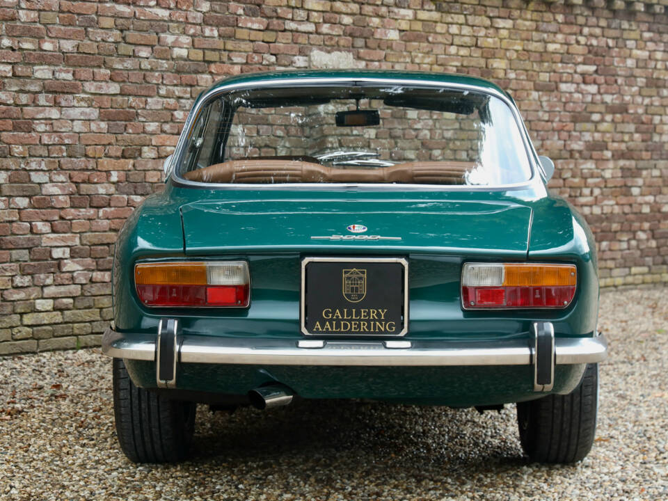 Immagine 30/50 di Alfa Romeo 2000 GTV (1973)