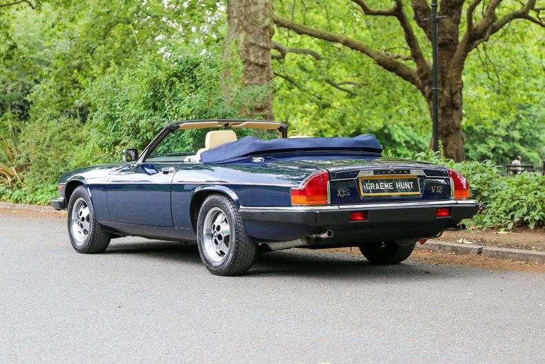 Image 16/50 de Jaguar XJS 5.3 V12 (1990)