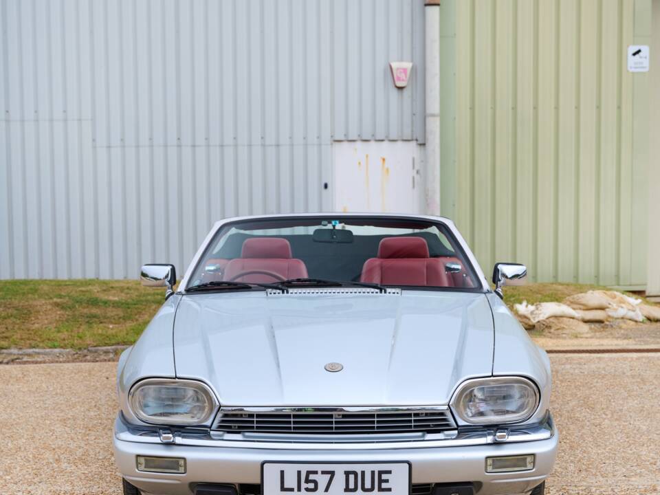 Image 30/50 of Jaguar XJS 6.0 (1993)