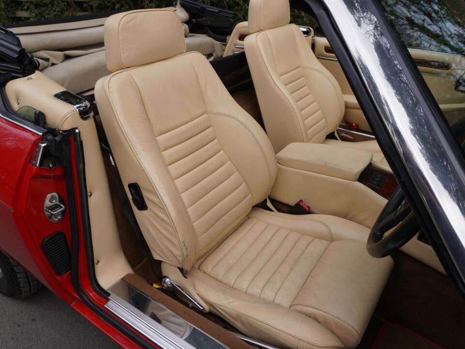 Image 10/20 of Jaguar XJS 5.3 V12 (1989)