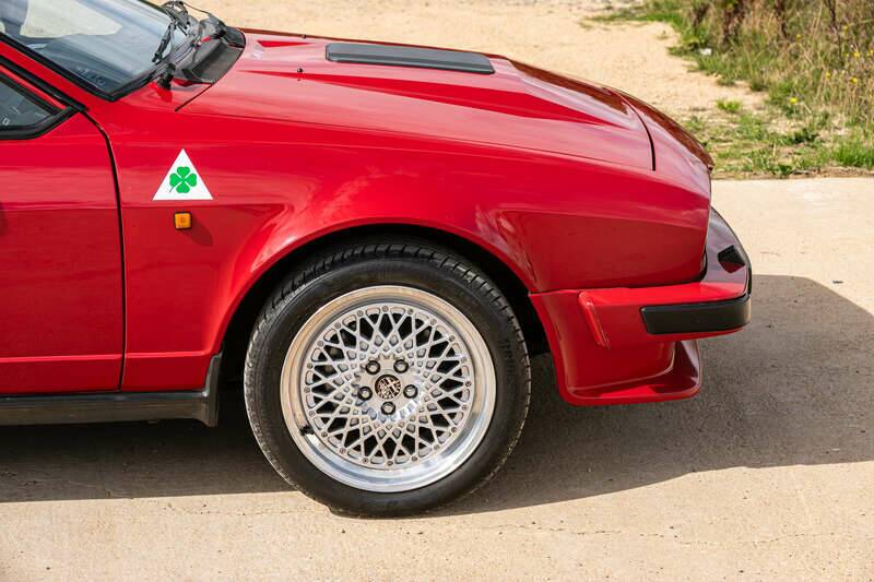 Afbeelding 41/41 van Alfa Romeo GTV 6 2.5 (1983)