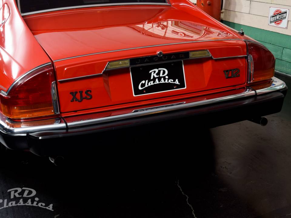 Image 9/43 of Jaguar XJ-S V12 (1990)