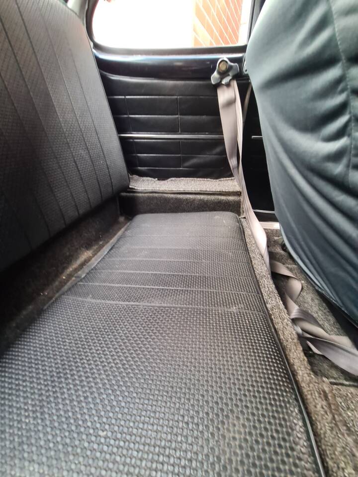 Image 20/27 of Volkswagen Karmann Ghia 1500 (1968)