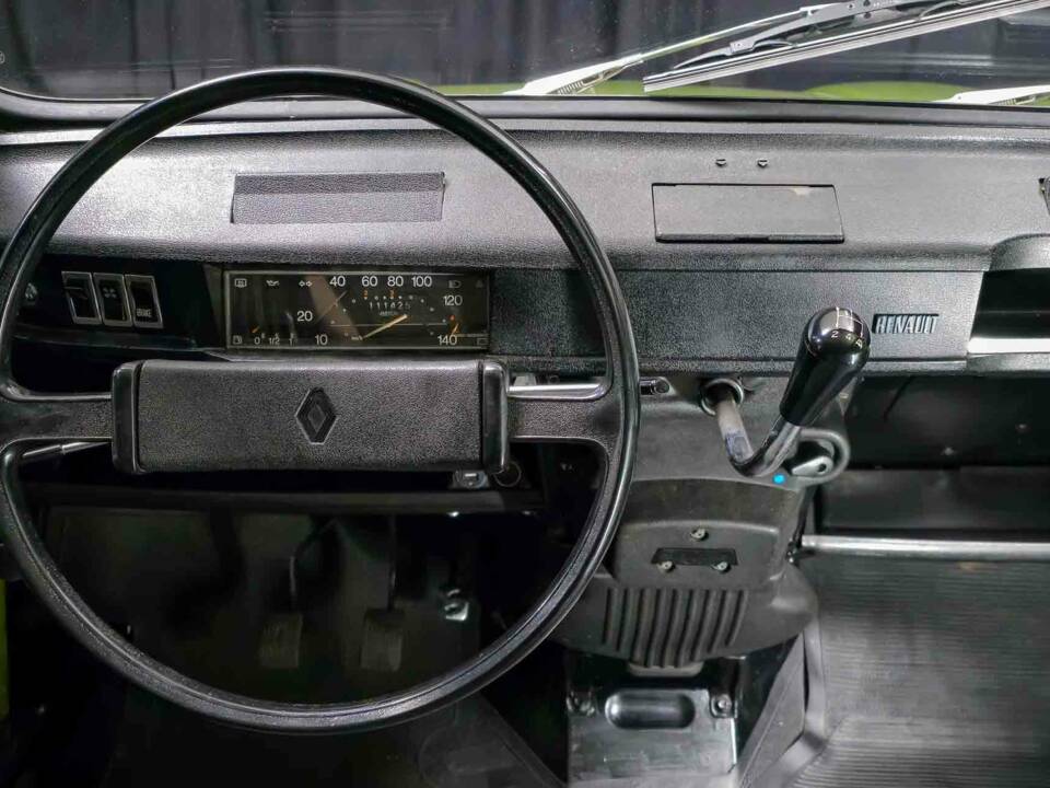 Bild 13/106 von Renault R 4 TL (1979)