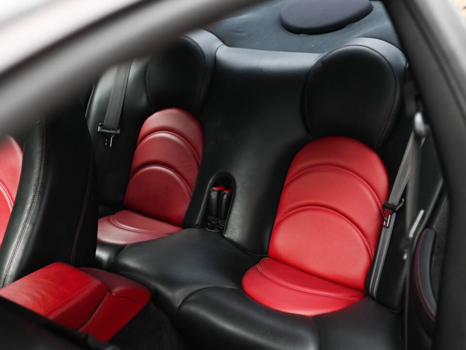 Image 29/41 de Jaguar XKR (2003)