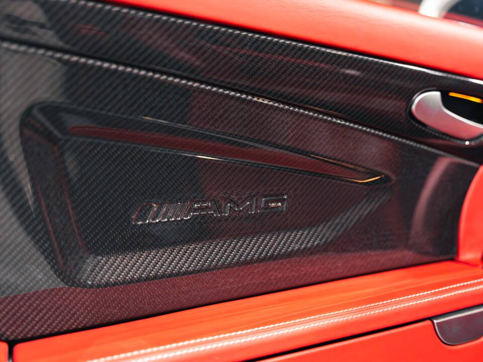 Afbeelding 37/47 van Mercedes-Benz SL 65 AMG Black Series (2010)