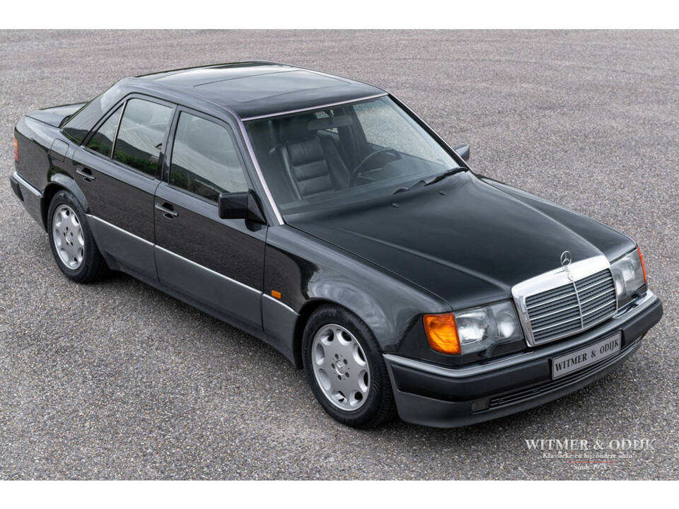 Image 8/34 of Mercedes-Benz 500 E (1992)