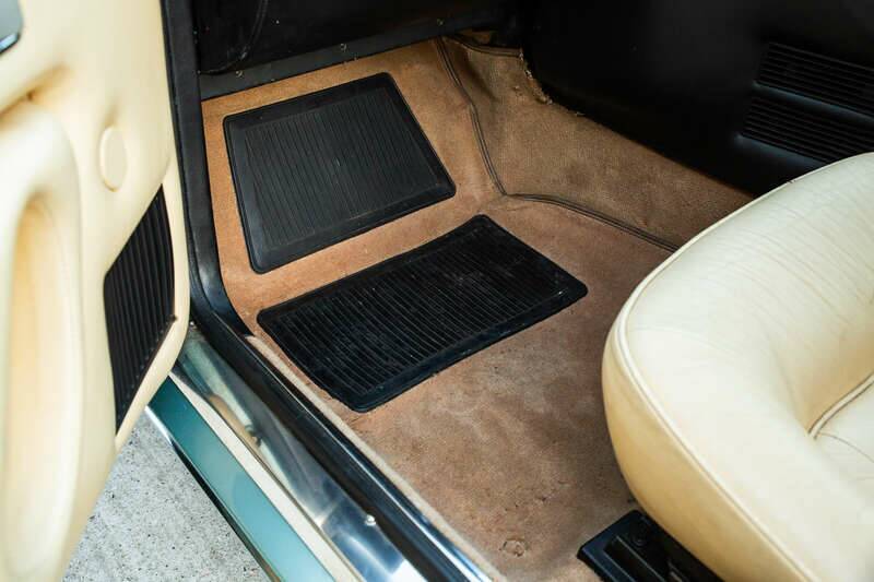 Bild 21/50 von Ferrari 400i (1980)