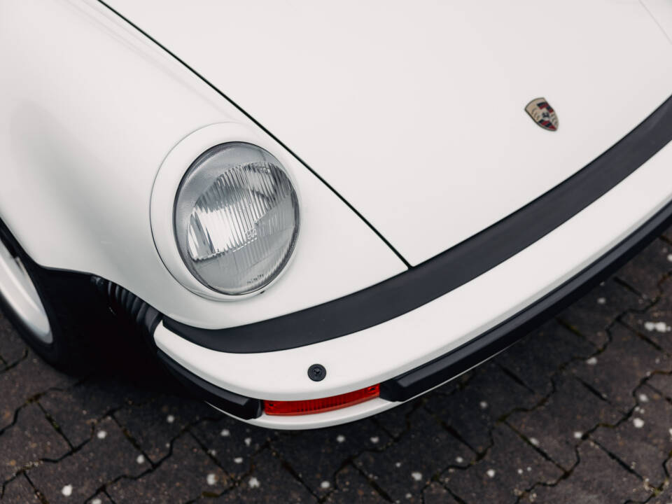 Image 10/55 of Porsche 911 Turbo 3.3 (1988)