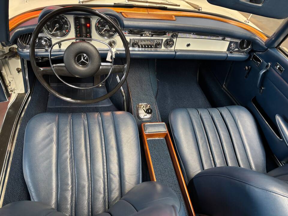 Immagine 21/25 di Mercedes-Benz 280 SL (1968)