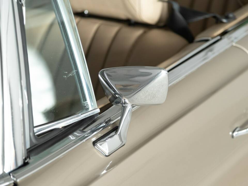 Bild 19/42 von Mercedes-Benz 280 SE 3,5 (1971)