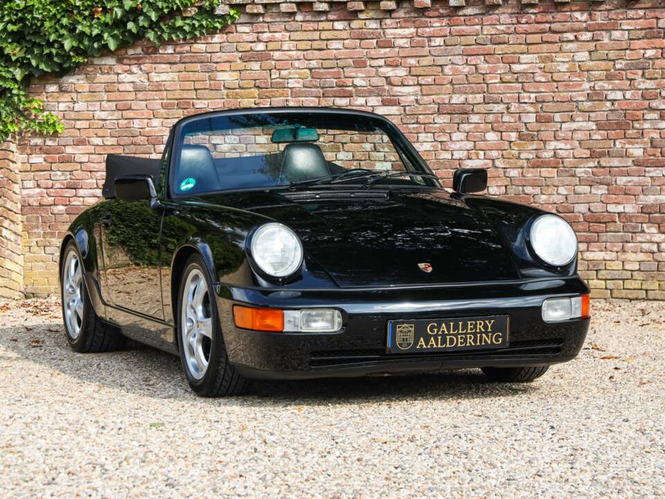 Image 35/50 de Porsche 911 Carrera 2 (1991)