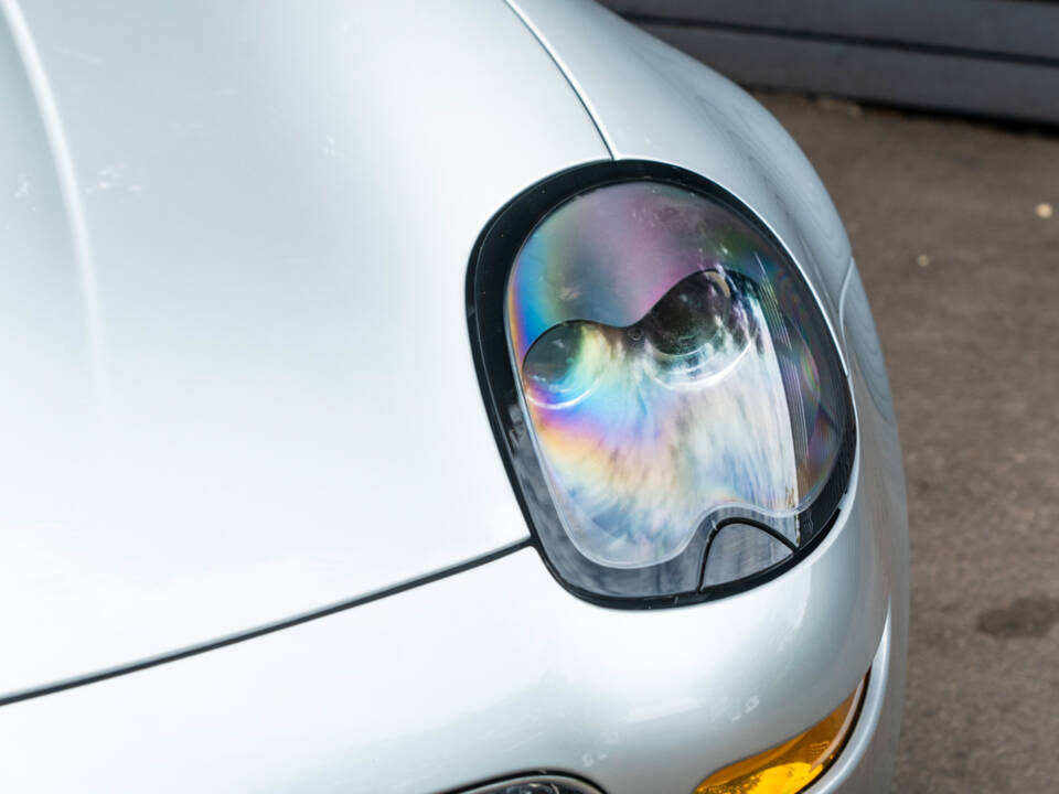 Image 48/53 of BMW Z8 (2001)