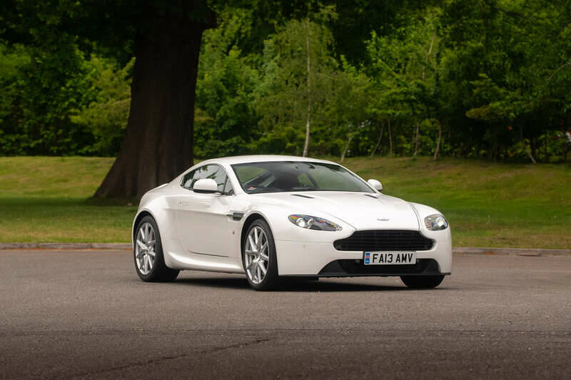 Bild 1/50 von Aston Martin V8 Vantage (2013)