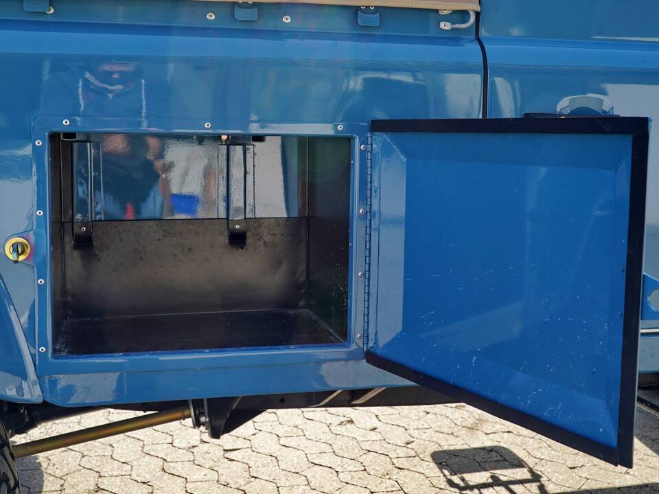 Imagen 13/33 de Land Rover Defender 110 (1994)