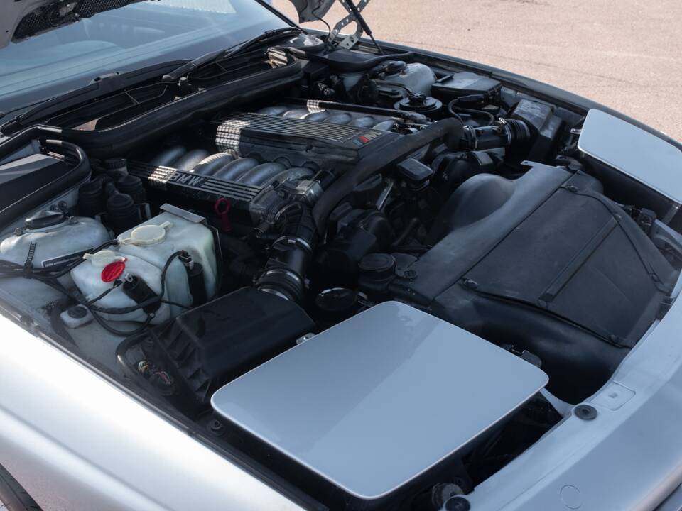 Image 38/50 de BMW 850CSi (1995)