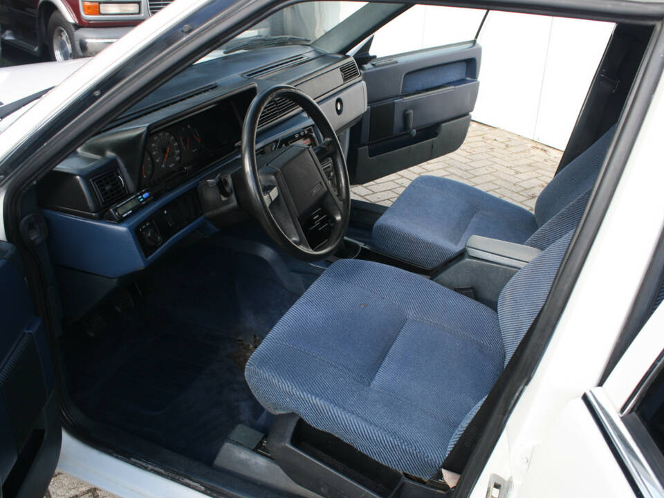 Immagine 3/18 di Volvo 740 (1986)