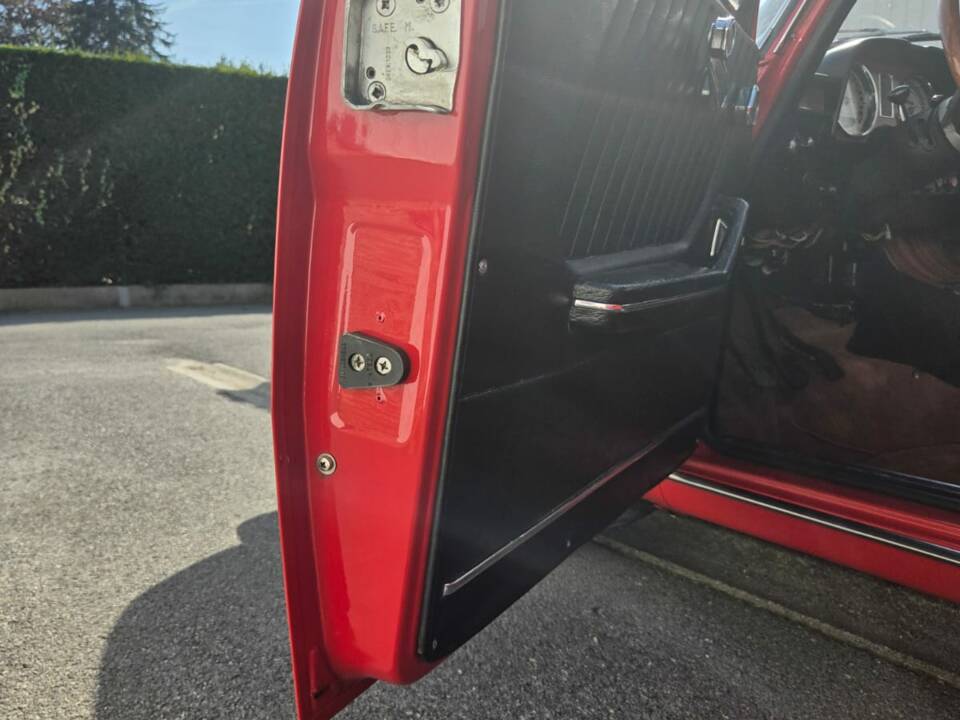 Image 45/50 of Alfa Romeo 2000 Berlina (1973)