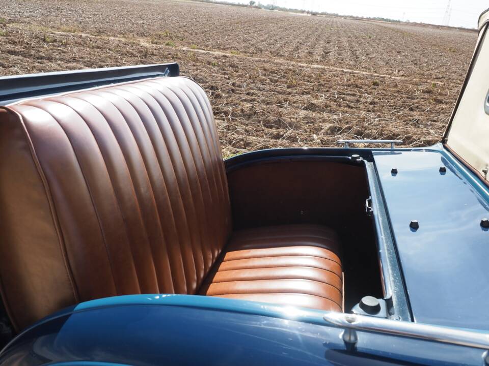 Image 19/60 of Ford Model A De Luxe (1931)