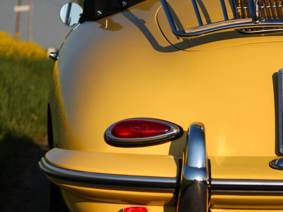 Imagen 7/12 de Porsche 356 B 1600 Roadster (1962)