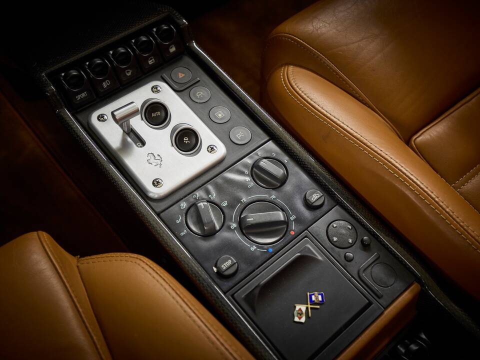 Image 74/100 of Ferrari F 355 Spider (1999)