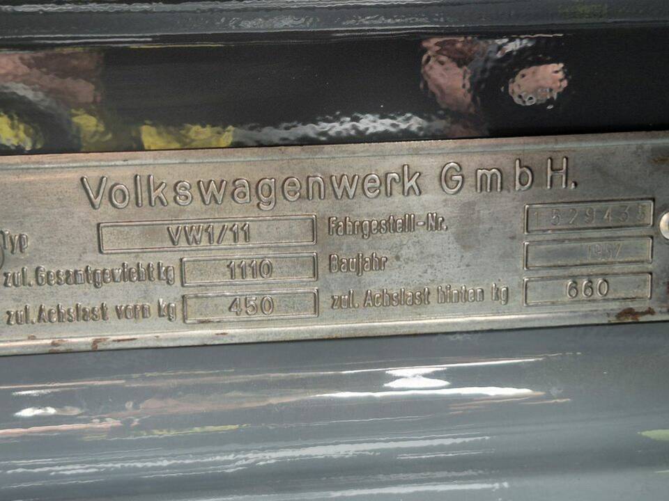 Image 43/52 of Volkswagen Beetle 1200 Standard "Oval" (1957)