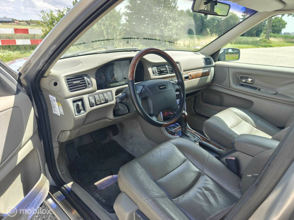 Afbeelding 14/36 van Volvo S 70 2.5 (1997)
