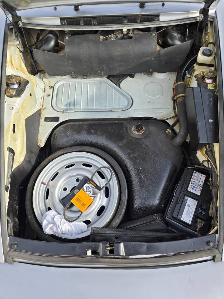 Image 39/88 of Porsche 911 Carrera 2.7 (US) (1974)