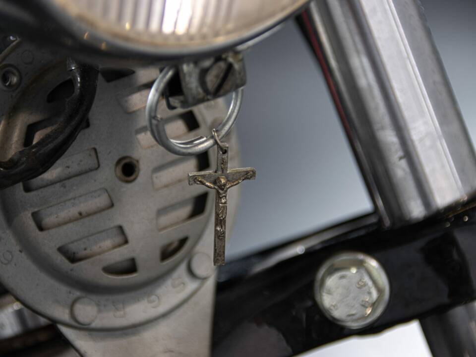 Immagine 38/49 di Aprilia Scarabeo 50 (1972)