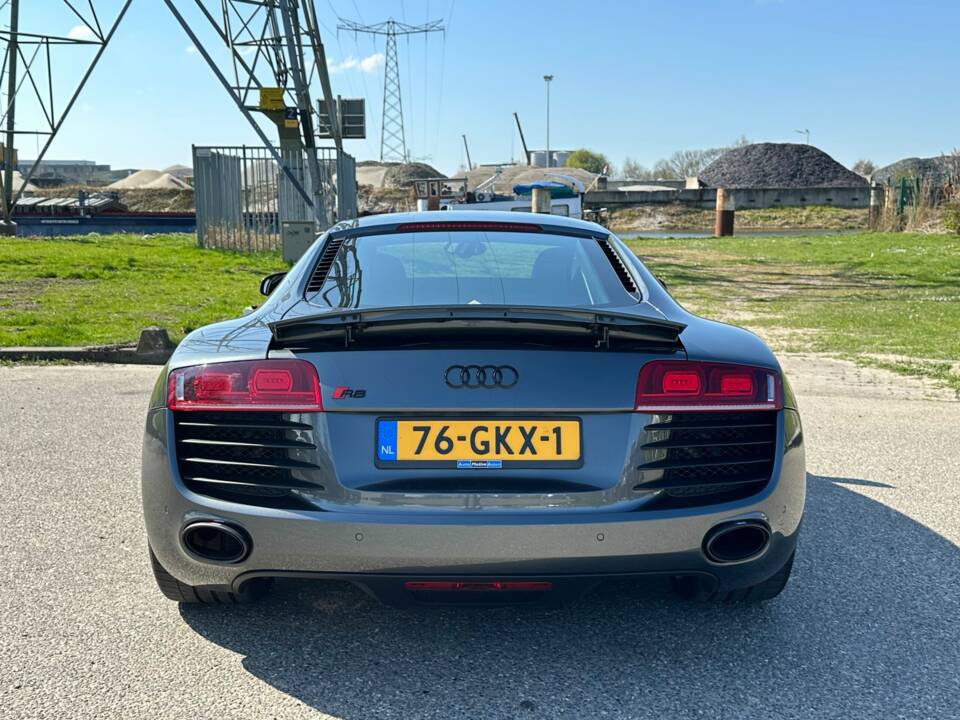 Immagine 2/4 di Audi R8 (2007)
