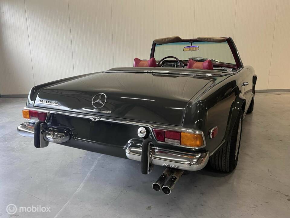 Image 15/40 of Mercedes-Benz 280 SL (1970)