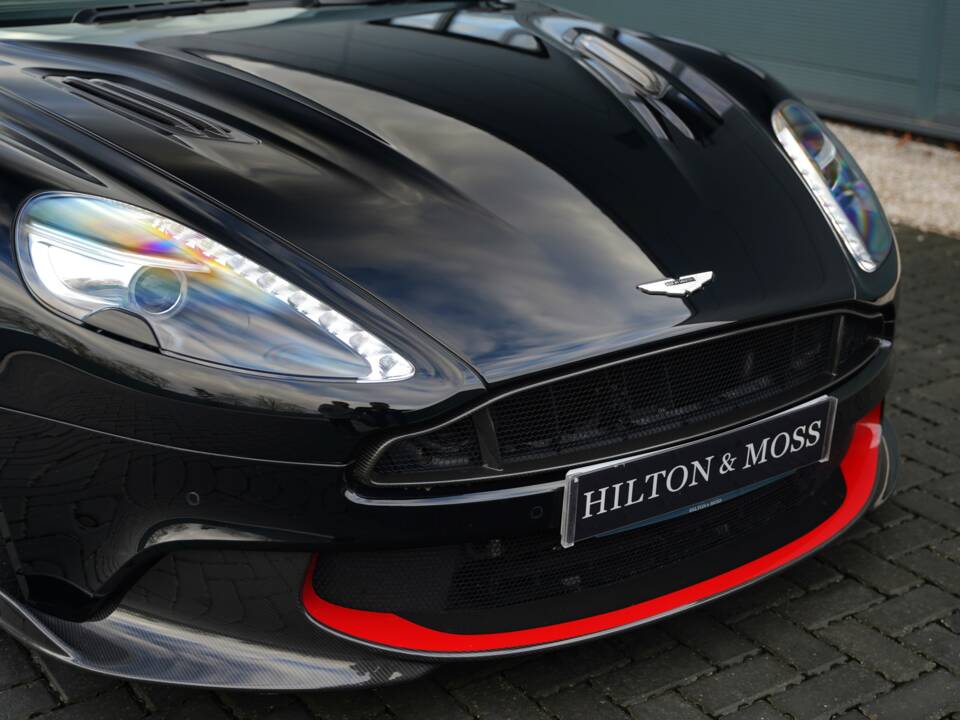 Image 27/50 of Aston Martin Vanquish S Volante (2018)