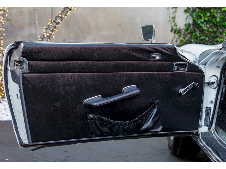 Bild 22/40 von Mercedes-Benz 280 SL (1969)