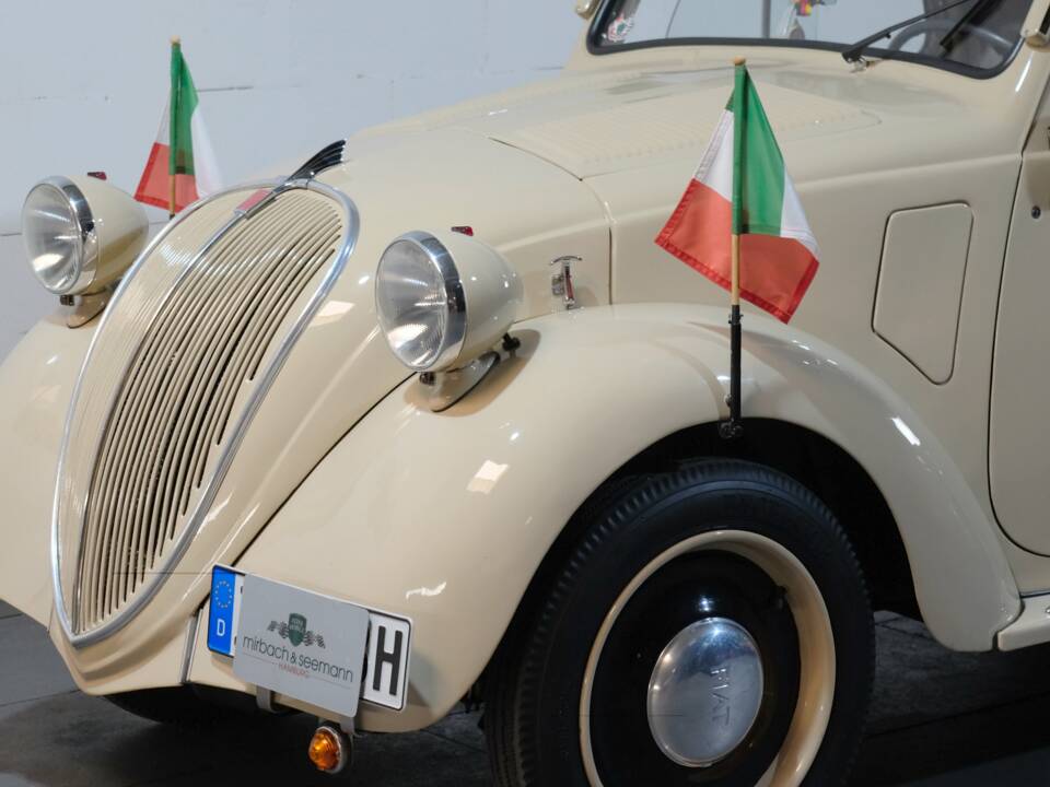 Image 15/27 of FIAT 500 A Topolino (1938)