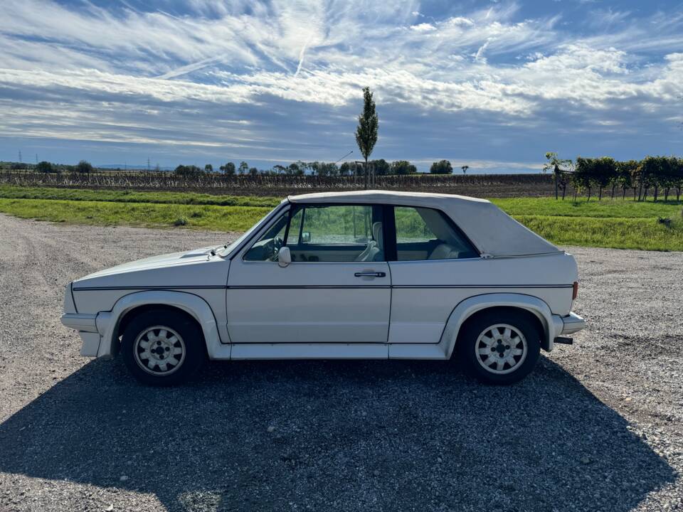 Image 3/18 of Volkswagen Golf Mk I Convertible 1.8 (1984)