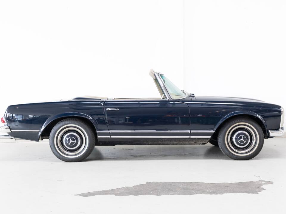 Image 3/40 de Mercedes-Benz 250 SL (1967)