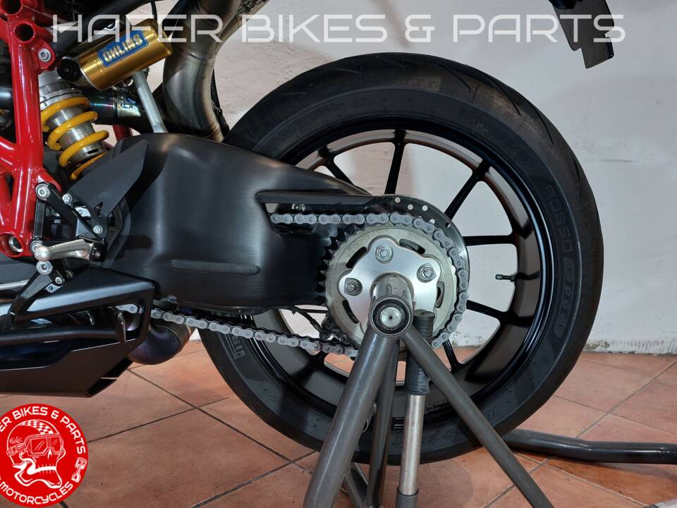 Imagen 41/55 de Ducati DUMMY (2010)