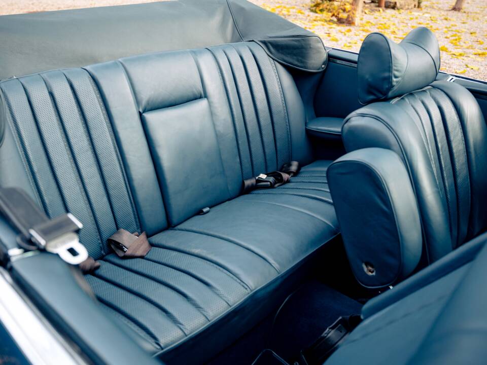 Bild 12/16 von Mercedes-Benz 280 SE 3,5 (1971)