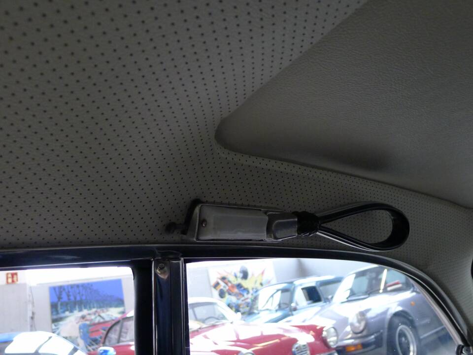 Bild 7/36 von Alfa Romeo 2000 GT Veloce (1975)