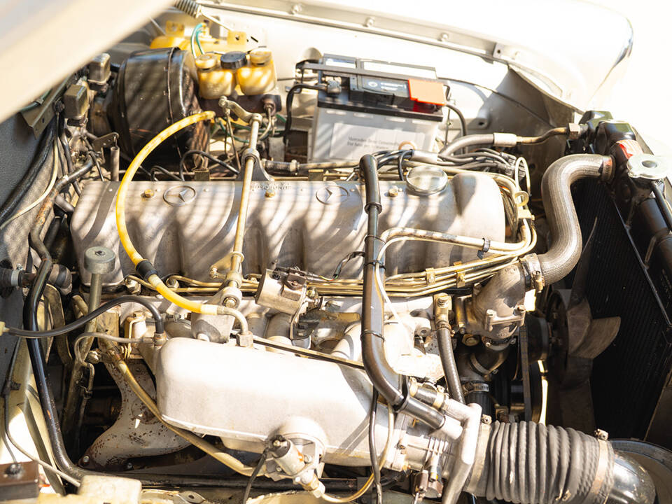 Bild 52/56 von Mercedes-Benz 280 SE (1968)