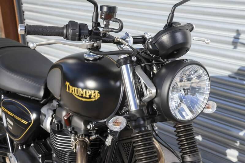 Immagine 10/42 di Triumph Street Twin Bonneville (2021)