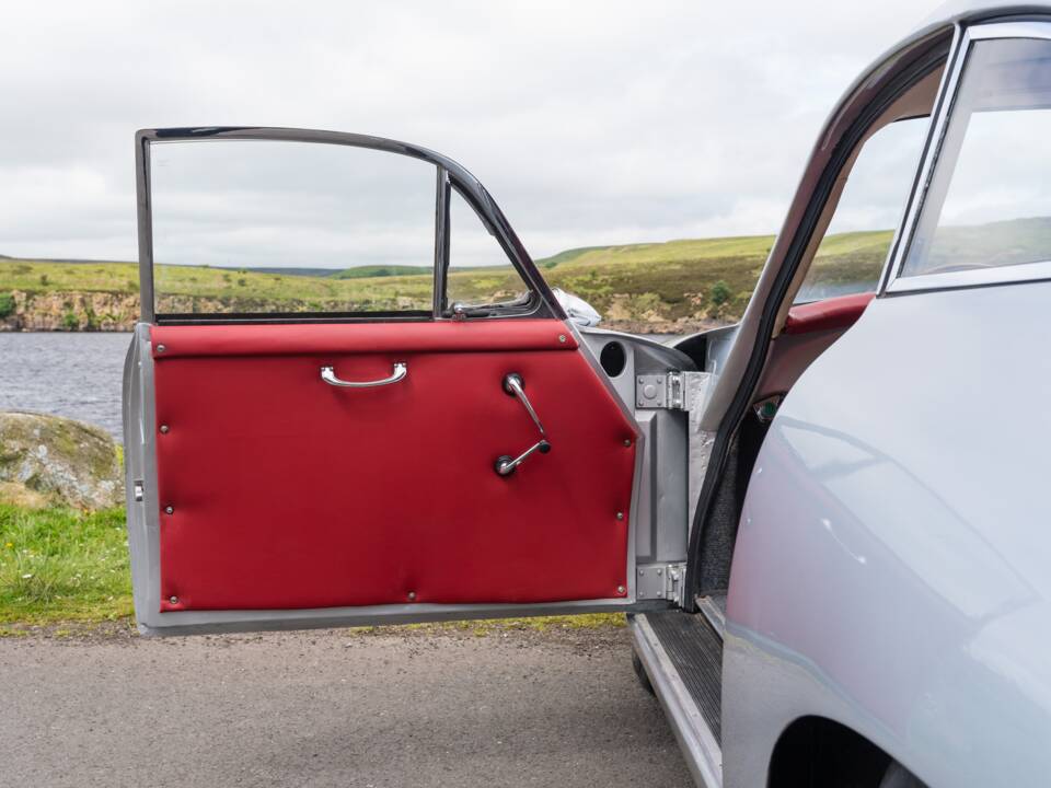 Immagine 33/42 di Porsche 356 C 1600 (1964)